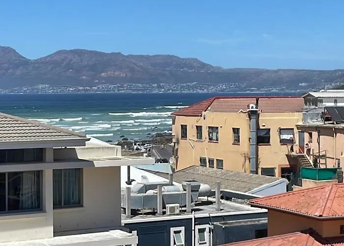 Muizenberg-Melrose Village